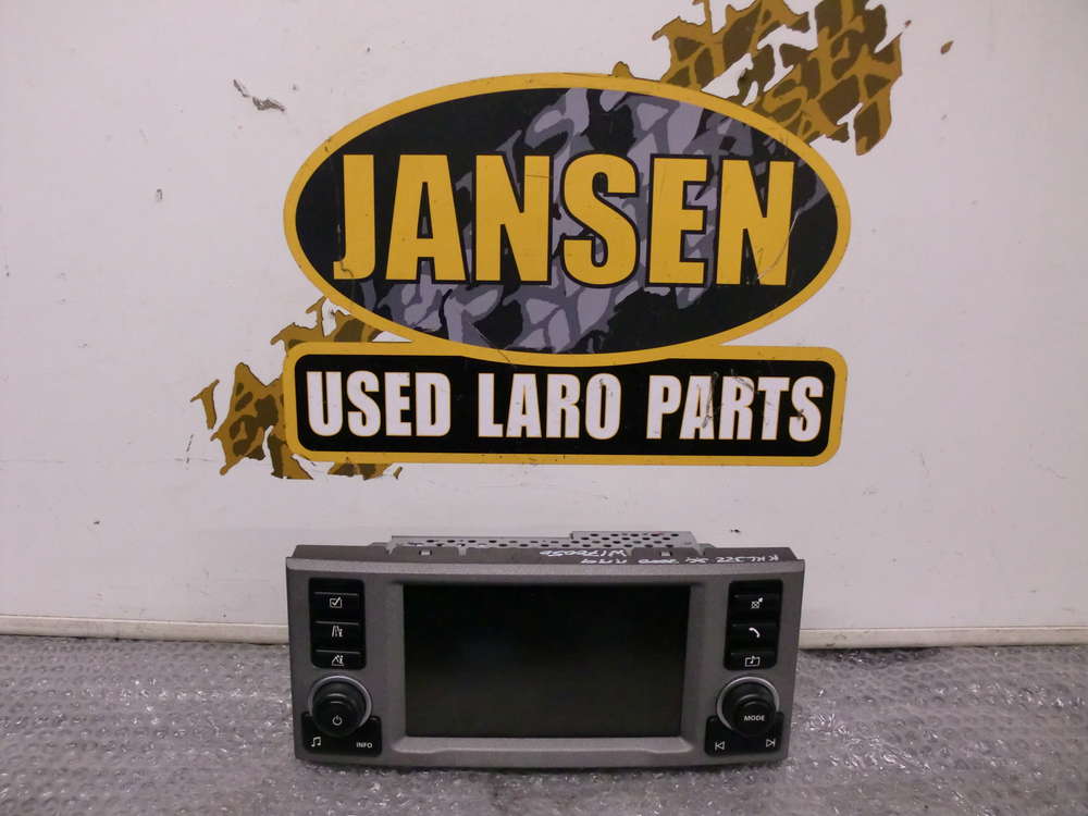 range rover L322 navigatie / bedienings scherm - Jansen LaRo demontage