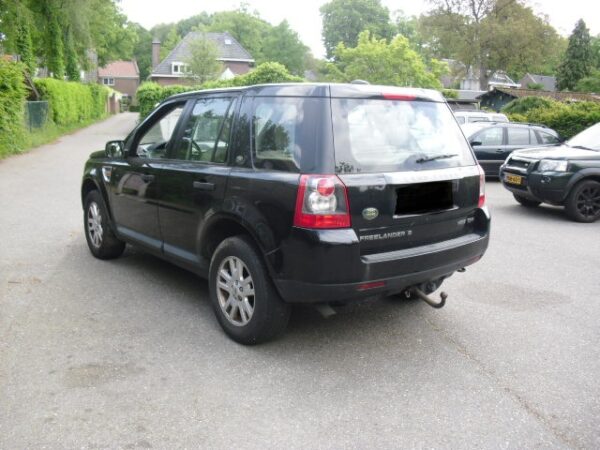 freelander 2 L359 Td4 2.2 diesel automaat kleur zwart uit 2008