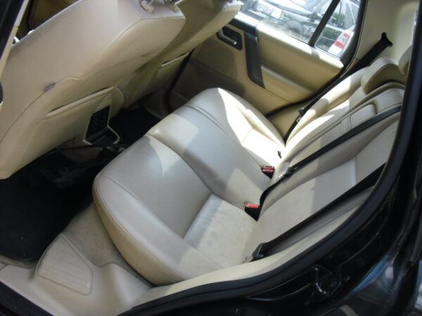 freelander 2 L359 Td4 2.2 diesel automaat kleur zwart uit 2008