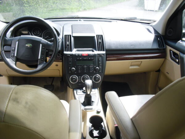 freelander 2 L359 Td4 2.2 diesel automaat kleur zwart uit 2008
