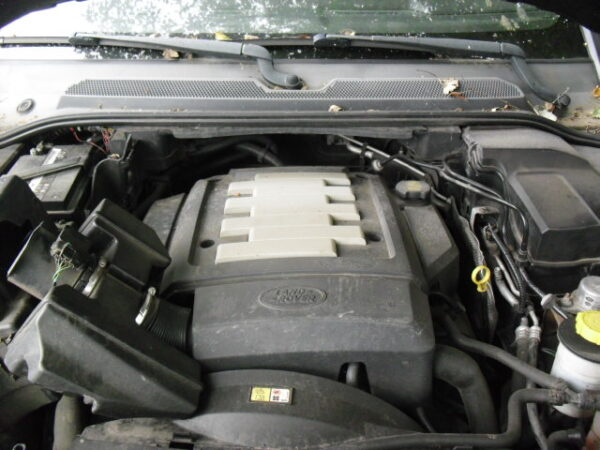 discovery 3 4.4 V8 automaat 7 persoons kleur blauw met beige leer bouwjaar 2005