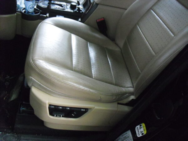 discovery 3 L319 2.7 TDV6 Automaat zwart bouwjaar 2007 Grijskenteken, beige leer