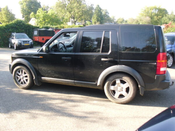 discovery 3 2.7 TDV6 HSE automaat uit 2007 Kleur zwart Jave Black (697) met zwart leer (Taurus) 7 persoon met snorkel