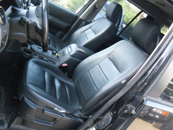 discovery 3 2.7 TDV6 HSE automaat uit 2007 Kleur zwart Jave Black (697) met zwart leer (Taurus) 7 persoon met snorkel
