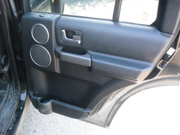 discovery 3 2.7 TDV6 HSE automaat uit 2007 Kleur zwart Jave Black (697) met zwart leer (Taurus) 7 persoon met snorkel
