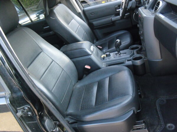 discovery 3 2.7 TDV6 HSE automaat uit 2007 Kleur zwart Jave Black (697) met zwart leer (Taurus) 7 persoon met snorkel