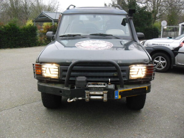 discovery 1 300 Tdi automaat grijskenteken 5 deurs uit 1998 met lierbumper met lier ,A bar en snorkel