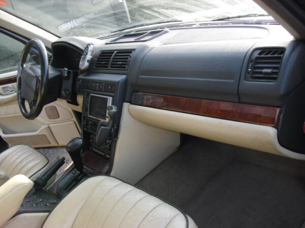range rover P38 4.6 HSE V8 automaat beige leer uit 1999 lak code 602 Oxford Blue metalic
