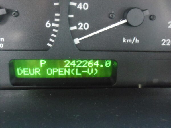 range rover P38 4.6 HSE V8 automaat beige leer uit 1999 lak code 602 Oxford Blue metalic