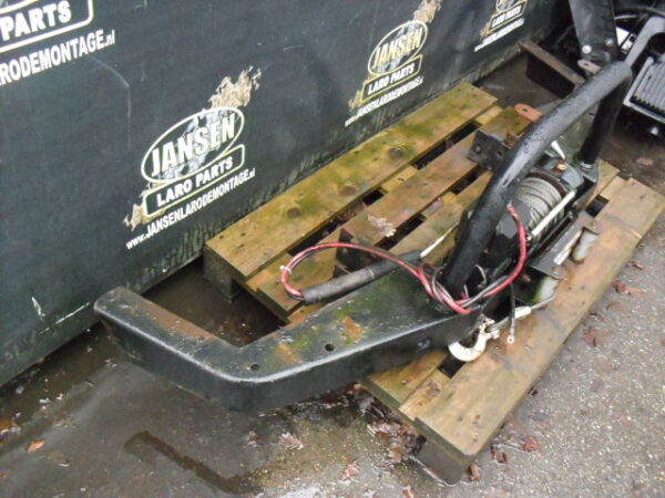 defender L663 WARN lier met lierbumper en a bar en bumper deel