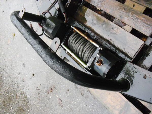 defender L663 WARN lier met lierbumper en a bar en bumper deel