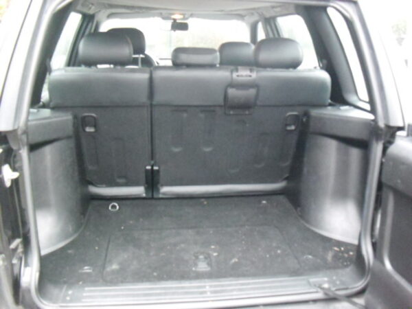 freelander 1 L314 1800cc handgeschakeld met zwarte leren stoelen met Alcantara , stationwagon kleur zwart Java Black ( 697 ) bouwjaar 2003