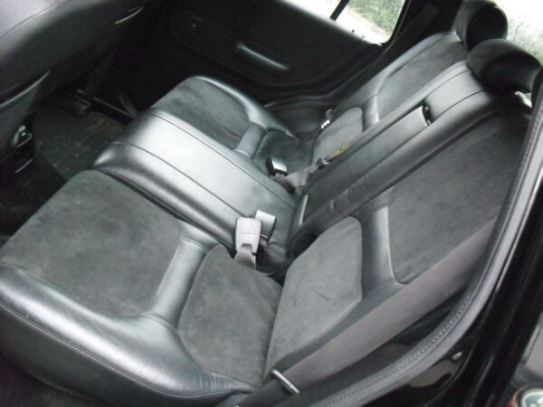 freelander 1 L314 1800cc handgeschakeld met zwarte leren stoelen met Alcantara , stationwagon kleur zwart Java Black ( 697 ) bouwjaar 2003