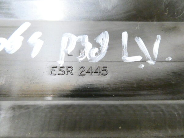 Range Rover P38 Afdichting-carrosserie naar koeling- gecomprimeerde lucht links ESR2445