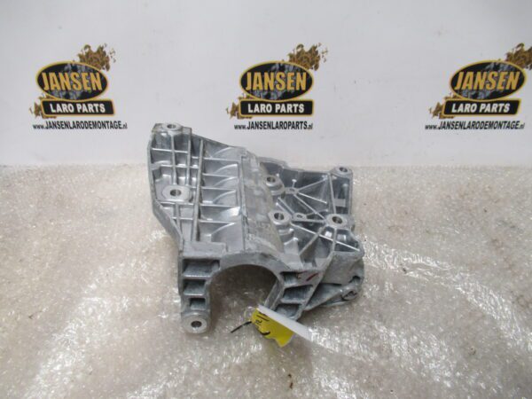 Range Rover Evoque/Discovery Sport steun tussenbak aandrijfas 2.0L diesel LR072042 LR105296