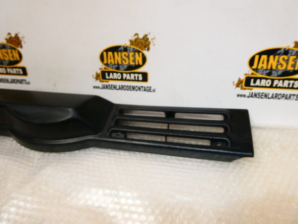 Range Rover P38 sierlijst achterklep ash grey BTR8592LNF