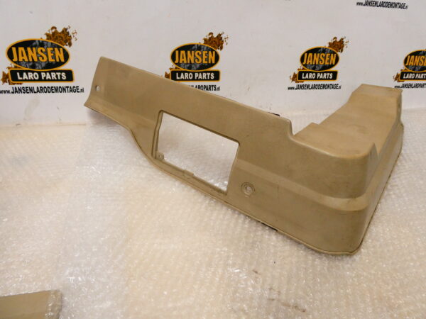 Range Rover P38 stoelafwerking klap rechts voor beige (light stone beige) AWR1088SMK