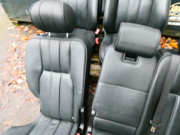 Range Rover L322 set stoelen voor+achter zwart leer met displayscherm in hoofdsteunen