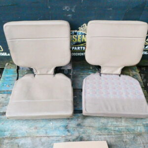 Discovery 1 set 6e/7e stoel compleet met frames en gordels beige leer