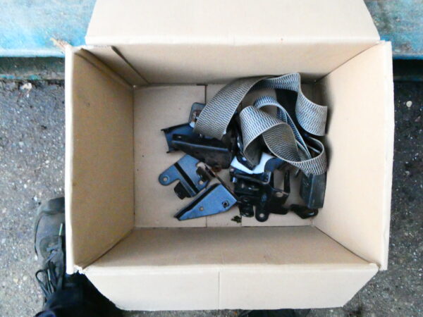Discovery 1 set 6e/7e stoel compleet met frames en gordels beige leer