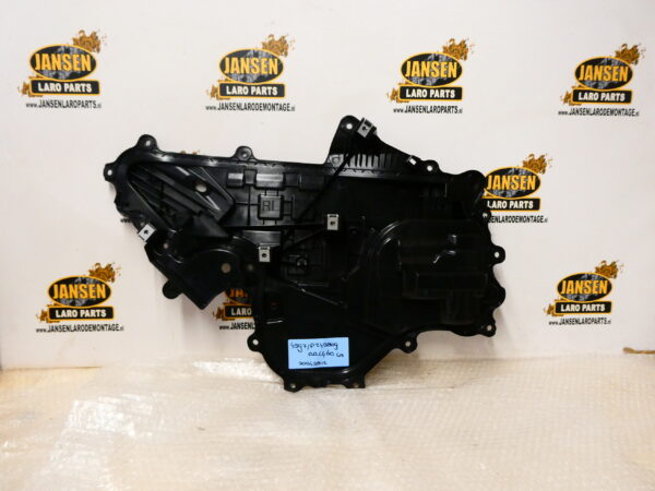 Range Rover L460 deurpaneel links achter portier LR153076 M8E224767AF