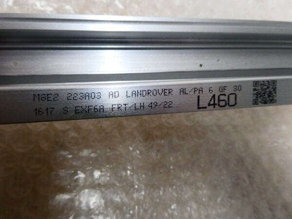 Range Rover L460 ruitgeleider links voor portier LR154620 M8E2223A03AD